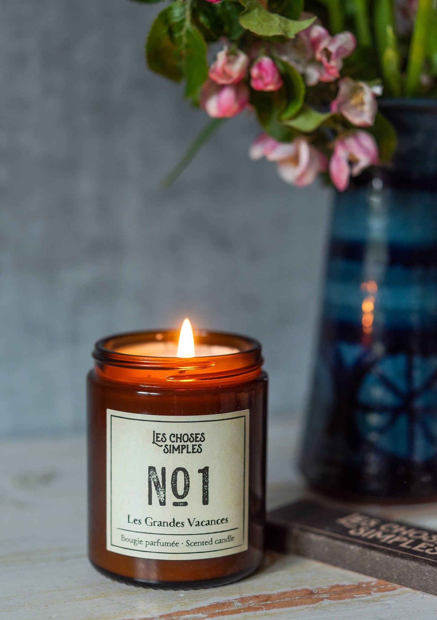 Medium Scented Soy-Wax Candle -Nr1 (Amber): Only the candle